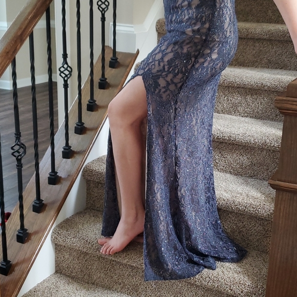 Dress - Picture 2 of 6